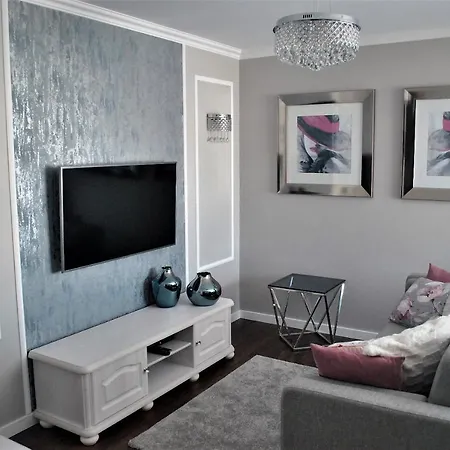 Apartment Mirage Glamour